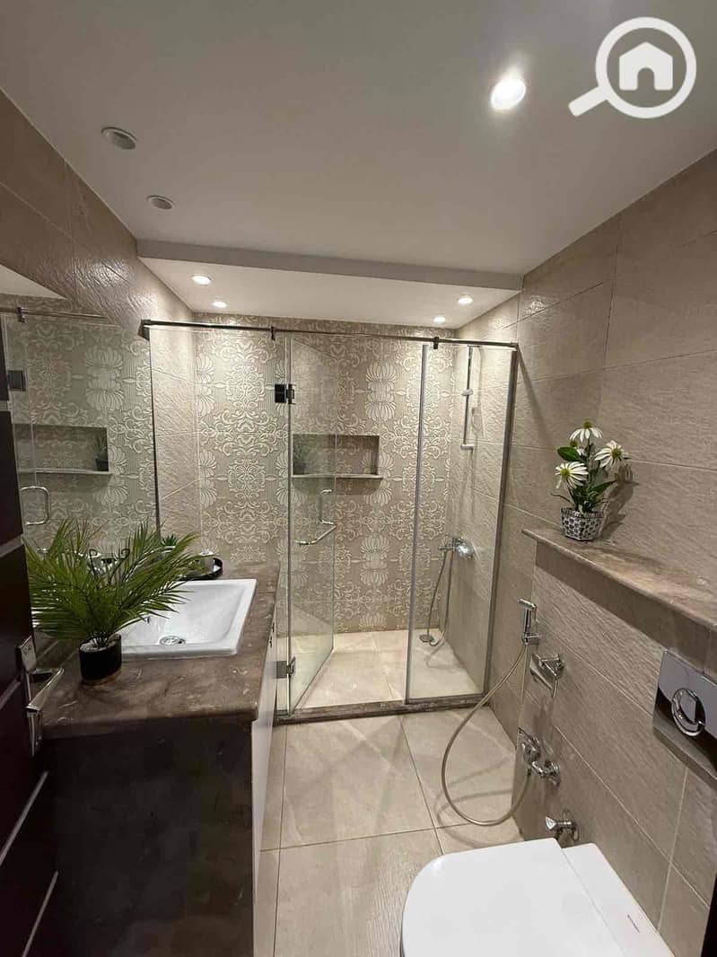 12 fa1b6242-7161-4e3c-89bb-35ac0427a6de. jpg