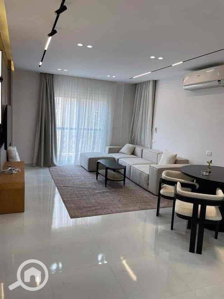 4 5f5ba864-211d-4d3d-a918-c8aeaf4b7664. jpg