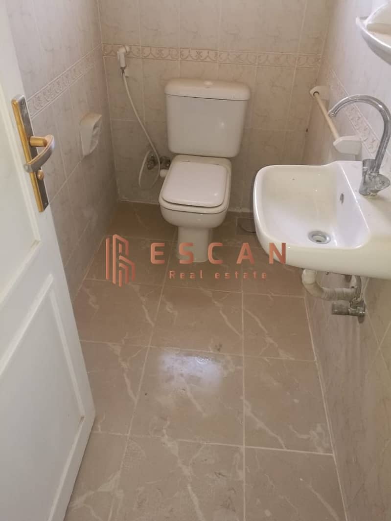 11 418b0d48-12e7-4cde-bdfa-e744f2a5b3ca. jpg