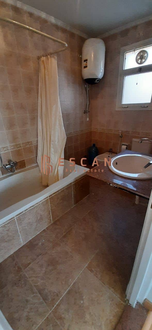 19 c52d592e-2e41-46c7-8c27-082d8a33b630. jpg