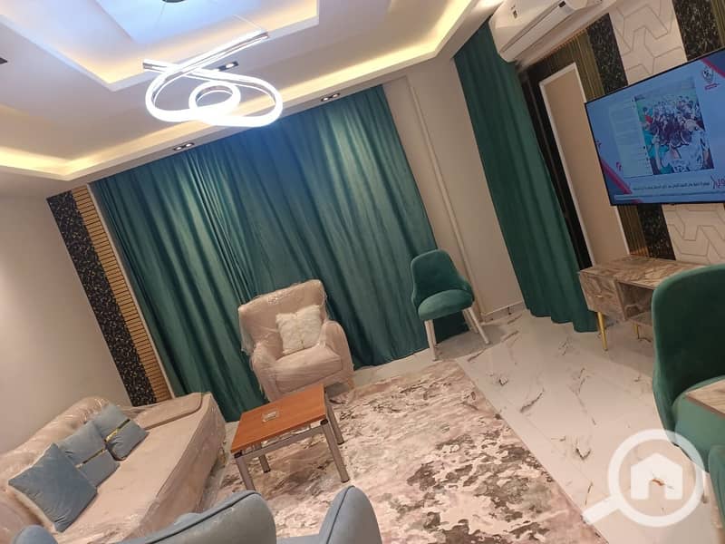 2 c923dd1a-66e3-4759-8c56-6e8dc395c80a. jpeg