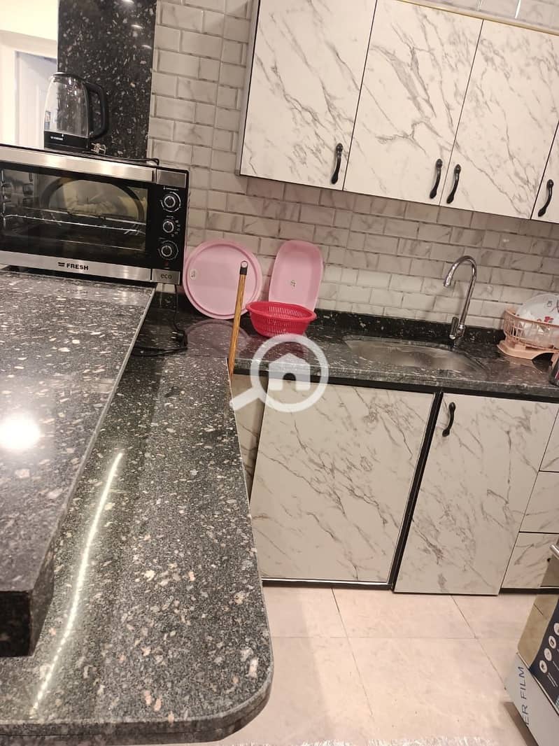 8 17fc5645-ae55-4ee5-aa46-7d4c380b0eb6. jpeg