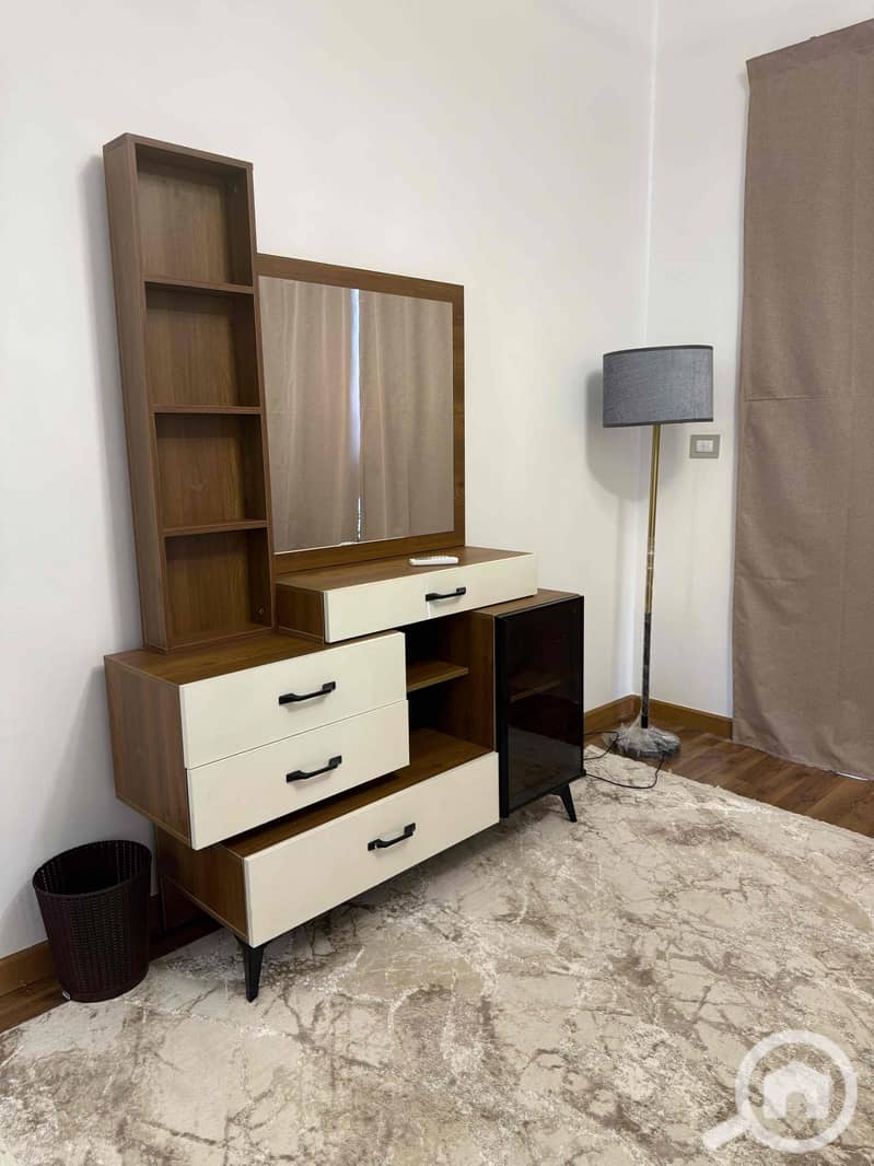 12 38dffa0c-4787-427b-94ae-8dd209fc25be. jpg