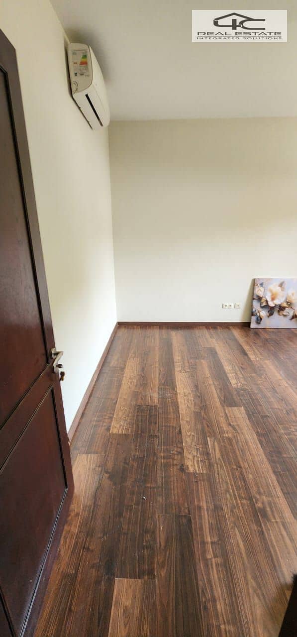 4 WhatsApp Image 2025-10-13 at 05.59. 39. jpeg