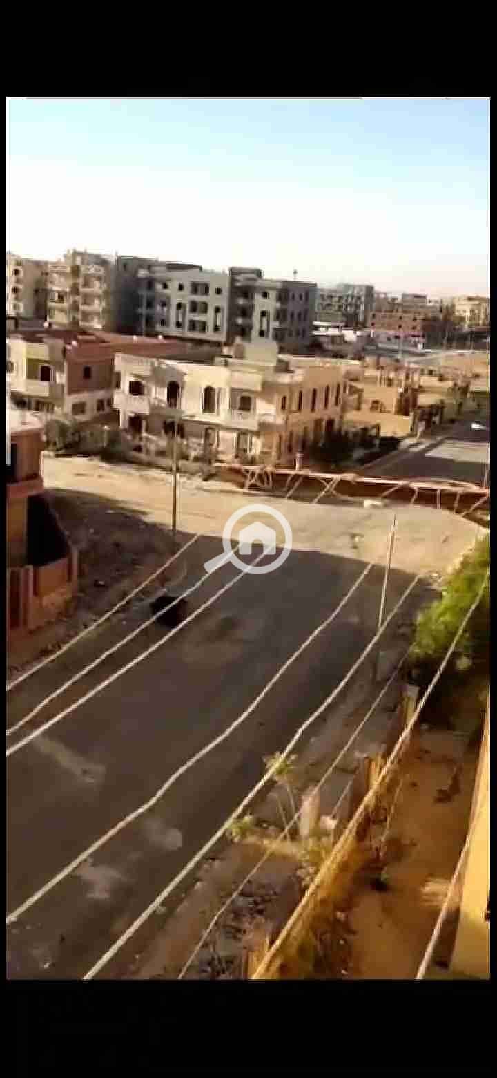 4 Screenshot_20251014_003300_com. whatsapp. jpg