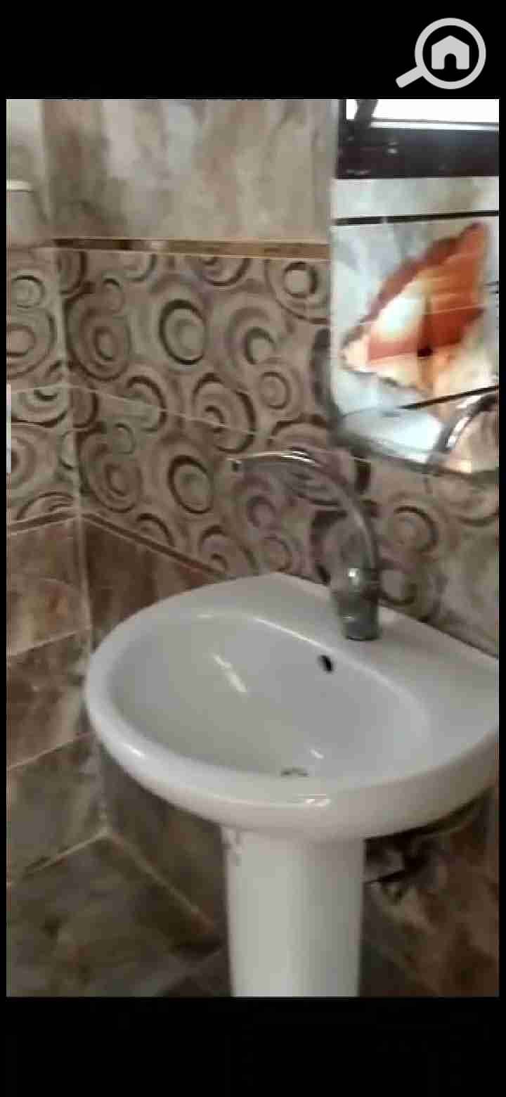 5 Screenshot_20251014_003600_com. whatsapp. jpg