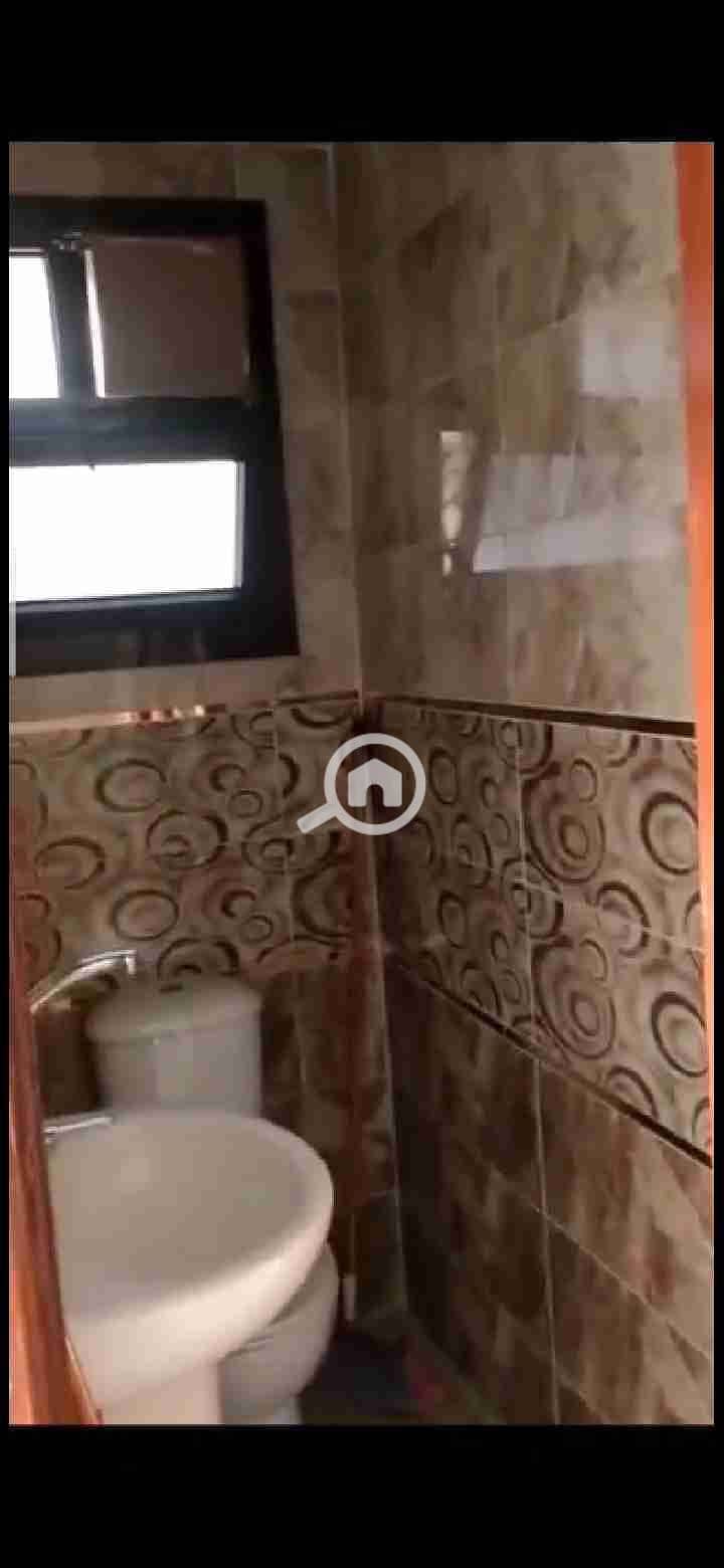 9 Screenshot_20251014_003146_com. whatsapp. jpg