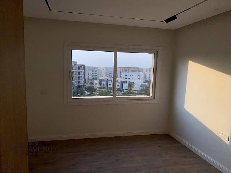 20 WhatsApp Image 2025-10-14 at 1.07. 37 AM. jpg