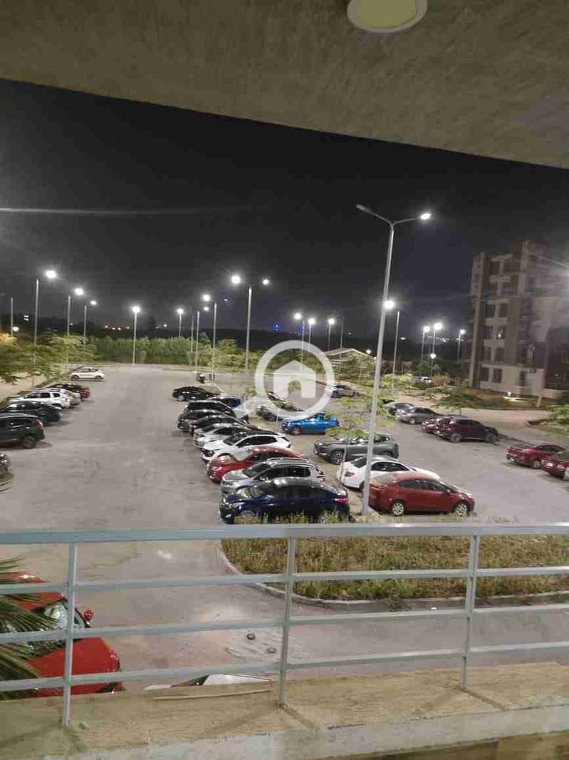 1000512588. jpg 1000512588. jpg