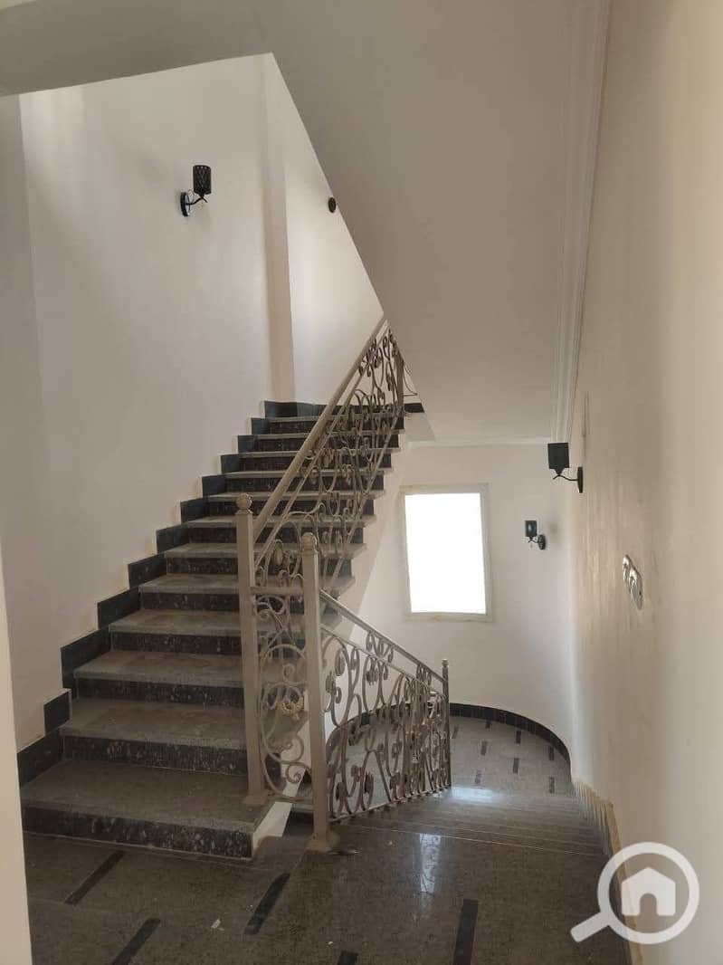 10 FB_IMG_1759969397570. jpg