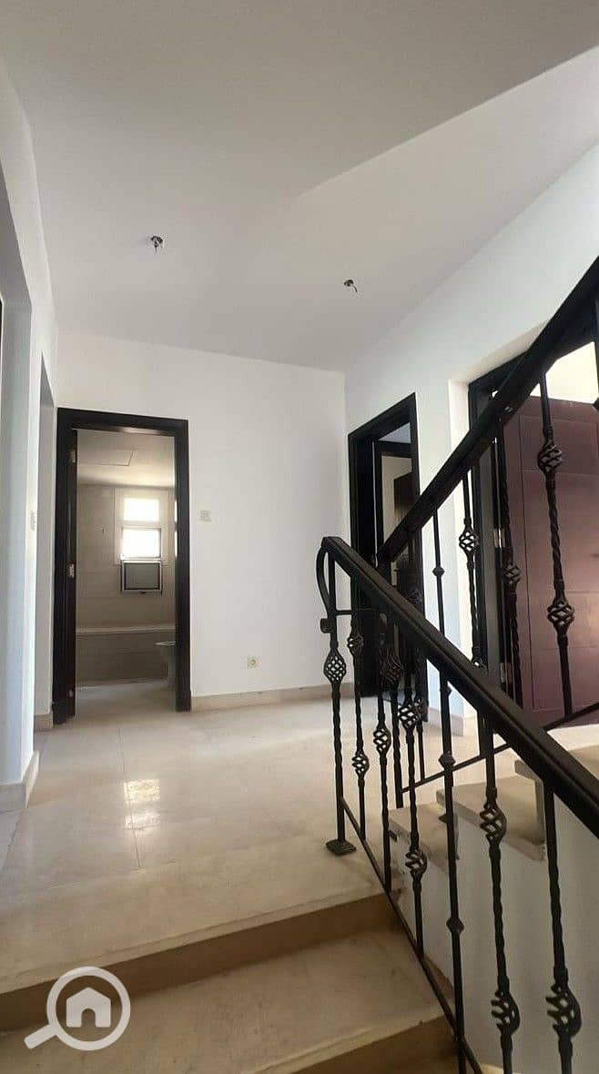 3 WhatsApp Image 2025-10-13 at 19.49. 32_6d1020e1. jpg