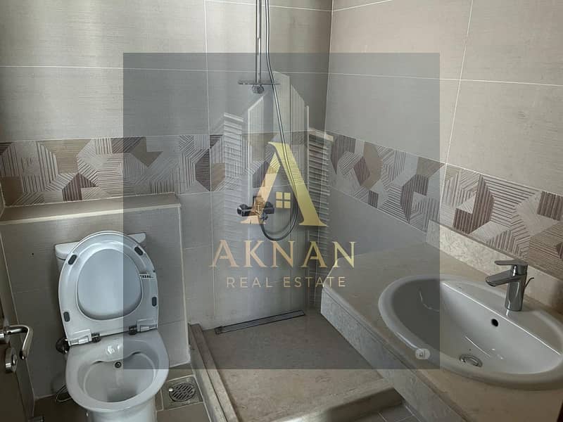 4 WhatsApp Image 2025-10-13 at 14.43. 42 (4). jpeg