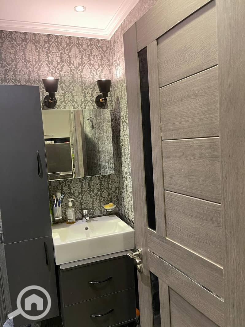 5 6024bdc8-c4ce-42d1-9f34-1c2e124b9b46. jpg