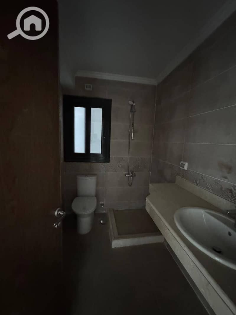 8 517600738_1453441899066454_2773298145389037171_n. jpg