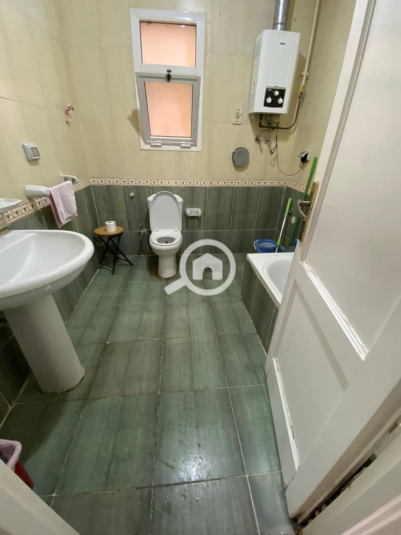 7 18ef8a9b-a9ea-4dc0-9e8d-0a805a4bee67. jpg