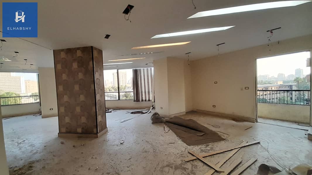 2 شقة للبيع في المهندسين 300م في شارع الثورة الرئيسى بفيو رائع  (2). jpg