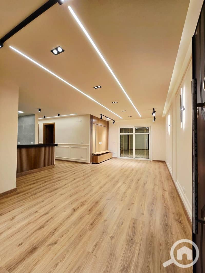 2 b06e465b-85ae-48f7-bfde-49166c68d287. jpg