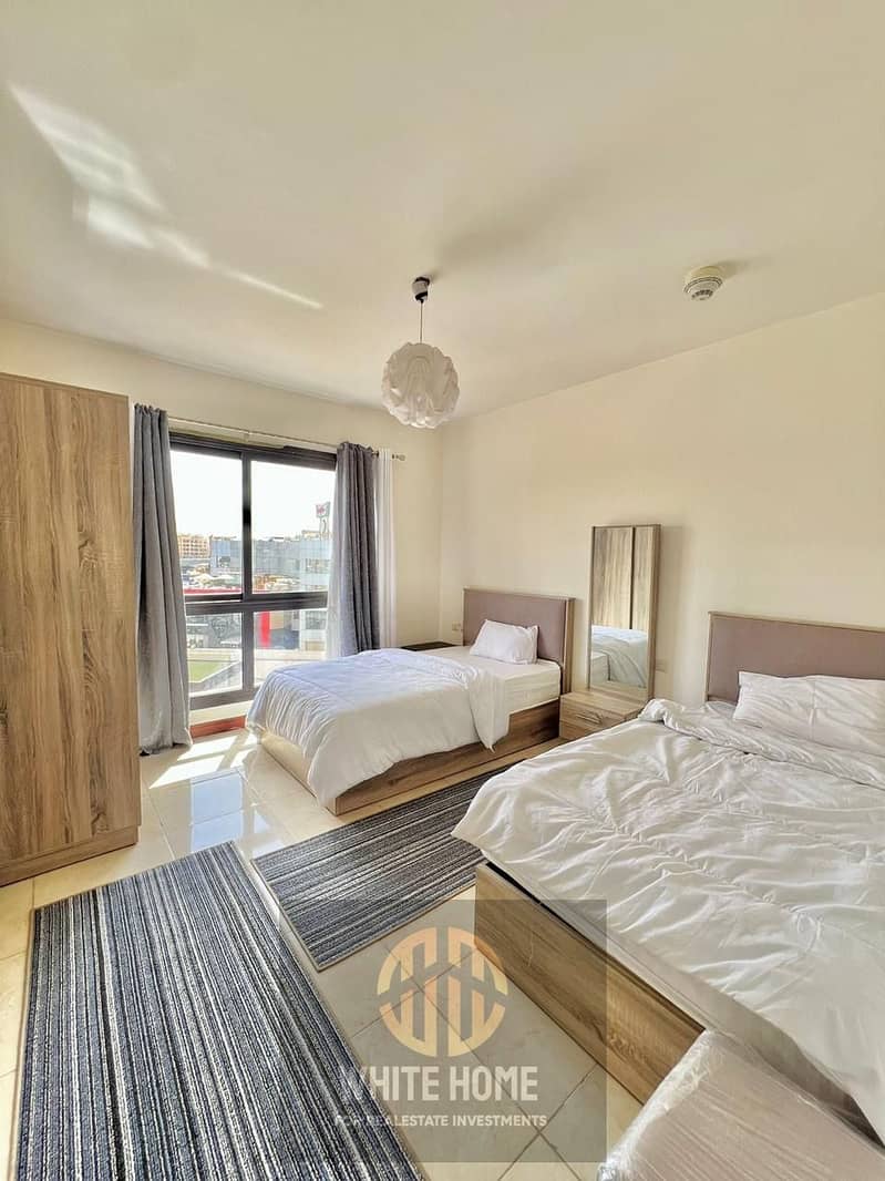 10 12ad4ca2-8df5-40c8-af1c-2dc51dd0c5e3. jpeg