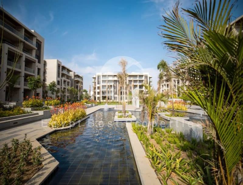 27 Captxcvbnmkjhgfdxure. JPG