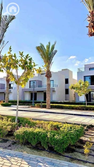 5 Bedroom Townhouse for Sale in New Cairo, Cairo - 74417f30-3cff-43d8-ae71-f9a3084ec12c. jpg