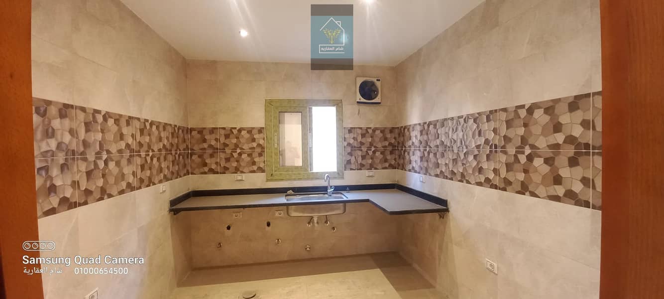 4 FB_IMG_1759609686656. jpg