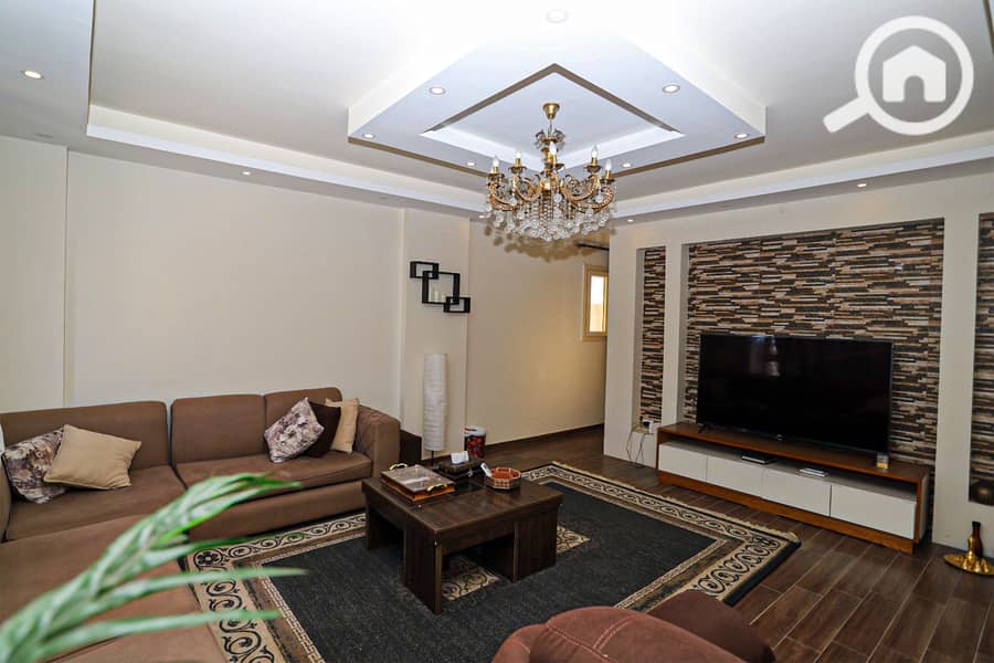 8 Untitled-2_0022_WhatsApp Image 2025-04-14 at 5.07. 37 PM (2). jpg