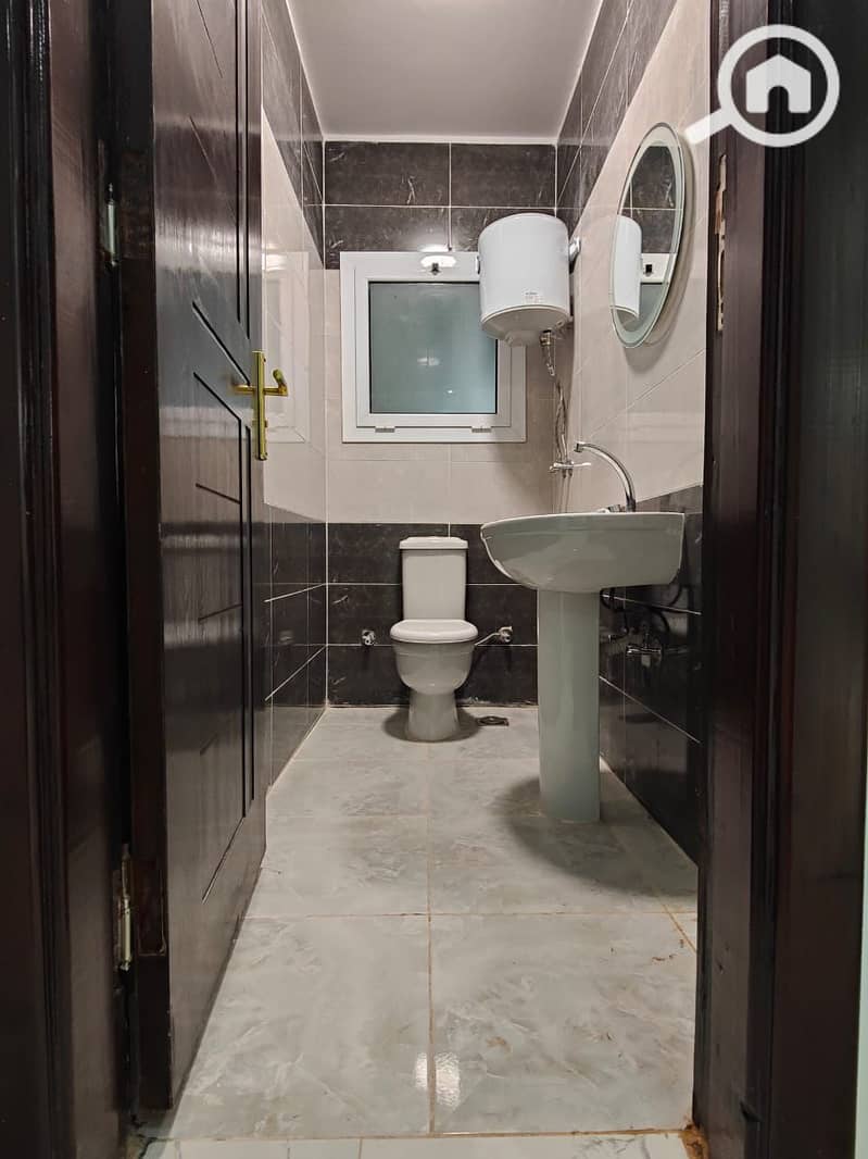 12 WhatsApp Image 2025-10-14 at 1.36. 44 PM (4). jpeg