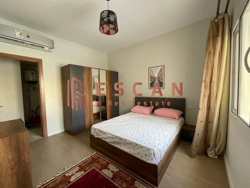 10 af7600c1-2b41-43e4-a0d9-d6fae89fb267. jpg