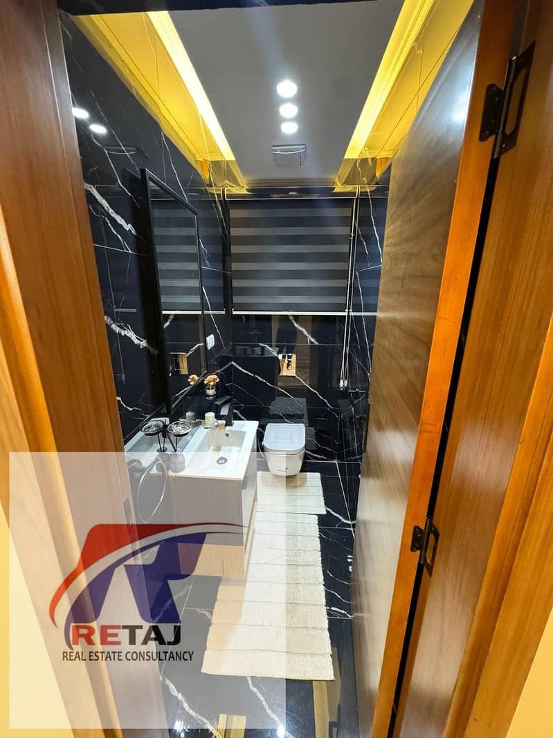 10 WhatsApp Image 2025-10-13 at 10.53. 57 (5). jpeg