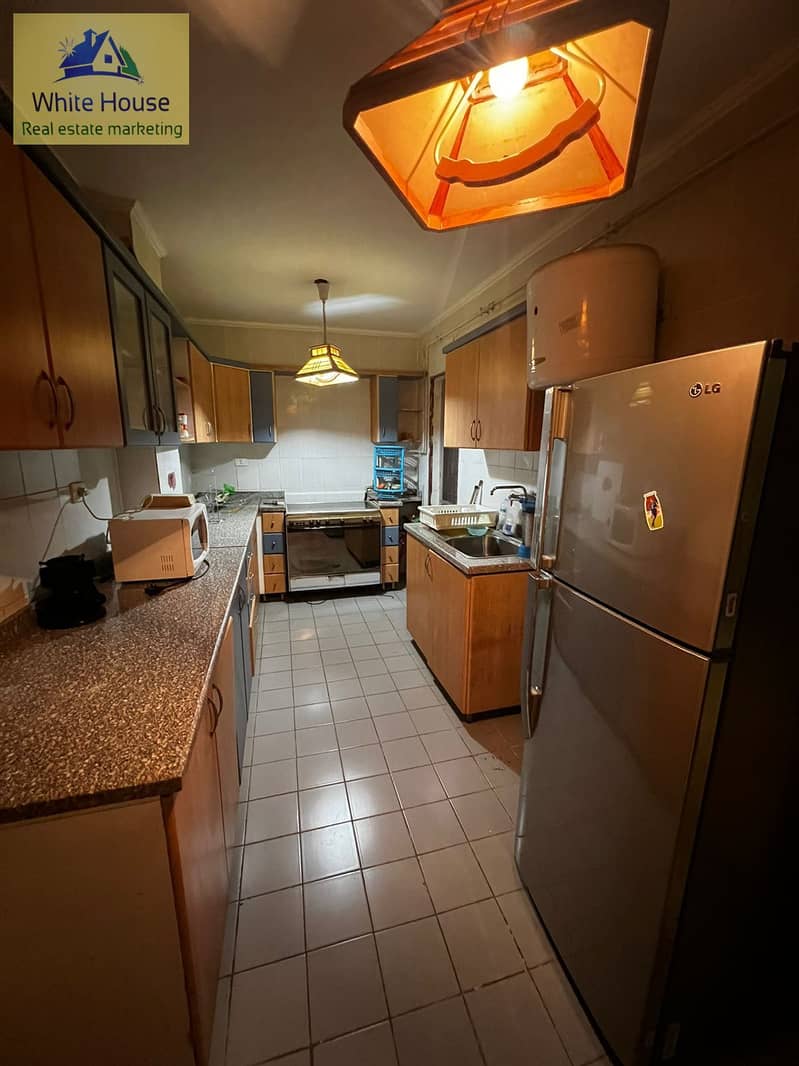 4 4b383ab9-5161-40d0-8e38-f41e08703efd. jpg