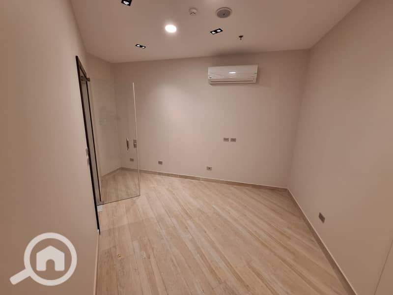 5 5706a947-730a-4e52-a08c-26bfdc544ba1. jpg