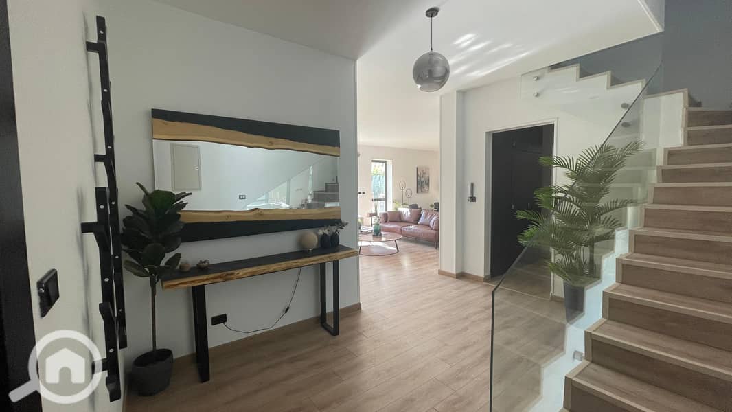 4 WhatsApp Image 2025-10-13 at 17.29. 51. jpeg