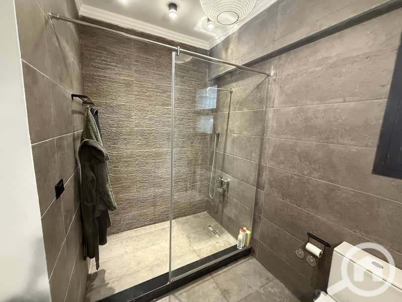 10 WhatsApp Image 2025-10-13 at 17.29. 54 (2). jpeg