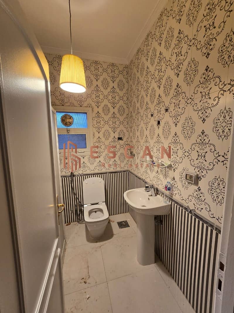 13 U464923 (2). jpeg