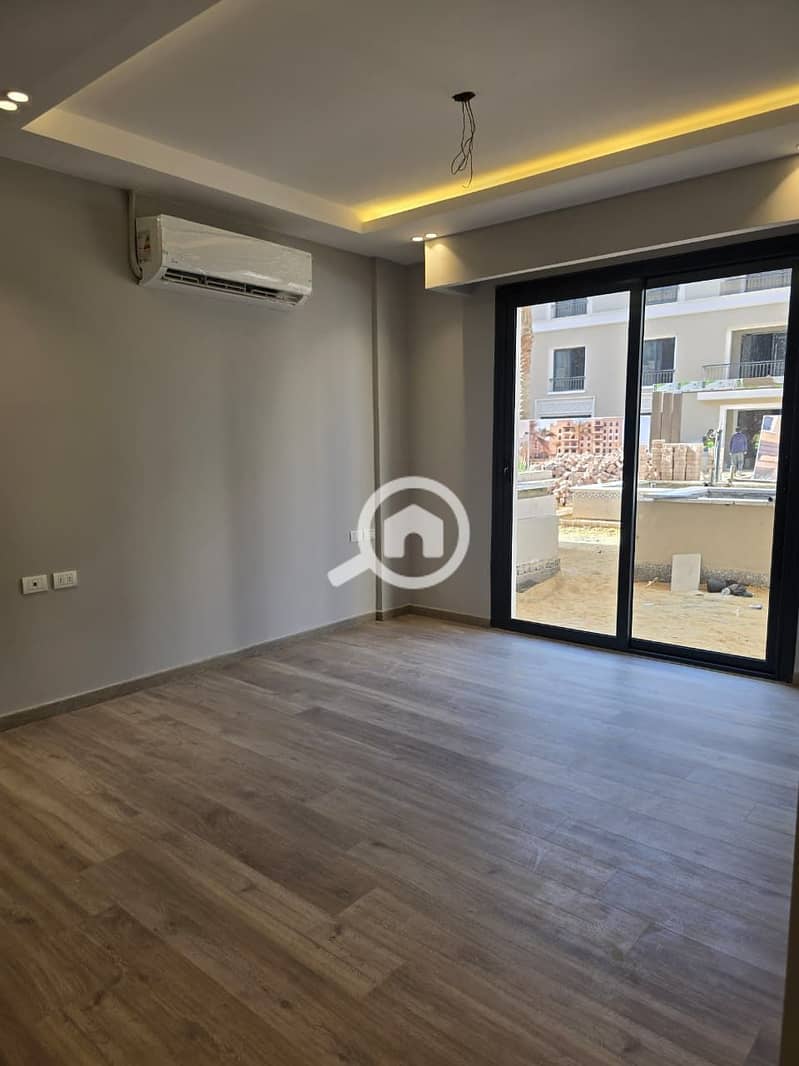 4 1aef3a01-80a8-4713-aef1-01664fb5110b. jpg