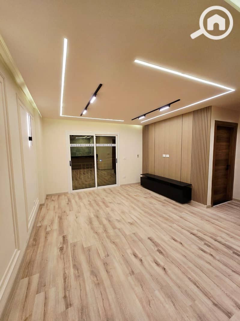 5 c4b8f729-5eb0-4948-a572-e75316e96859. jpeg