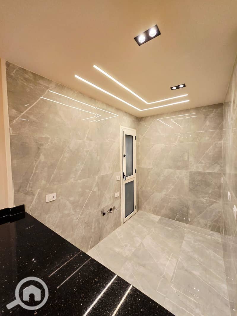 12 a69c6534-4f8e-40b7-92f4-17ce33694d3c. jpeg