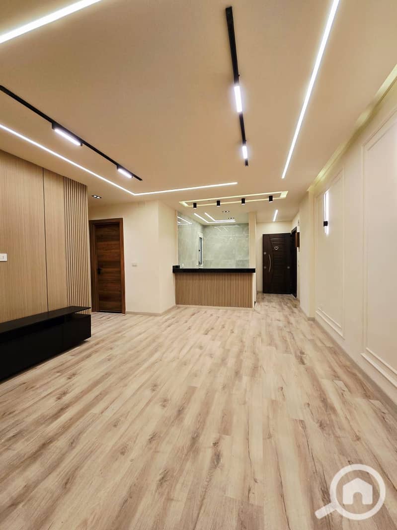 6 96c8a393-5f53-4677-b3e1-fab310de51d9. jpeg