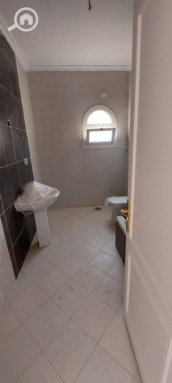 3 5ada9c77-7439-4bf1-8028-26848c27ffdf. jpeg