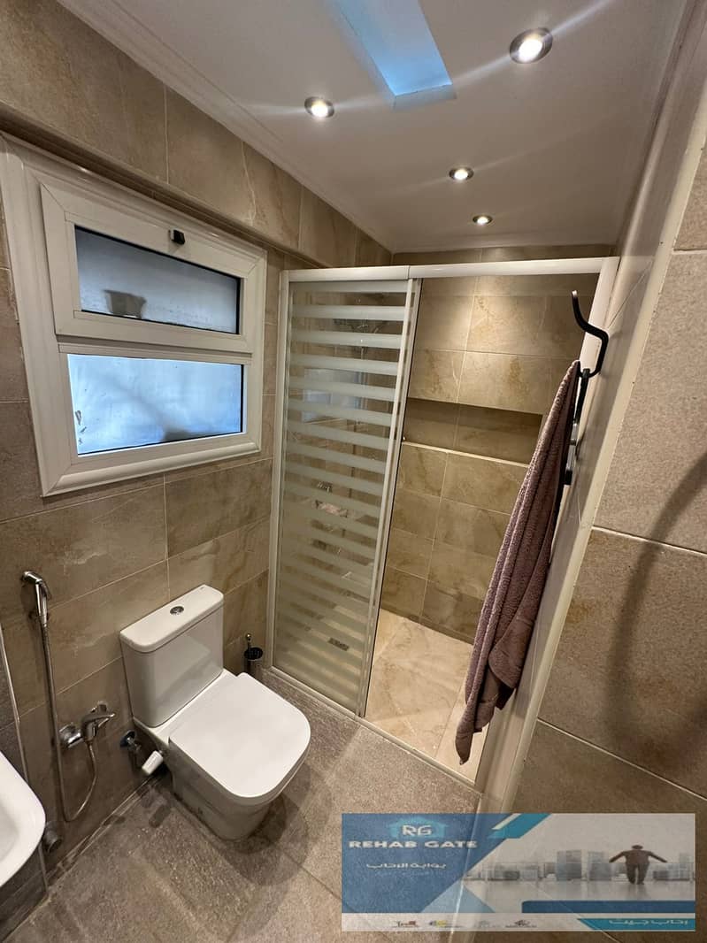 10 d6b67106-254a-4a28-b3bf-91b60f29ea4e. jpg