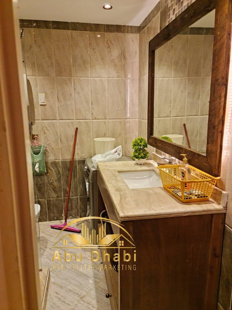 16 613bf2b2-9e28-4899-a4ae-fbc67bd8cc3c. jpg