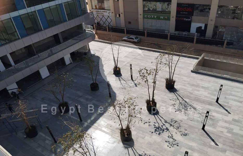 2 47e4faa9-d81a-4209-b366-1bf400a2eb55. jpg