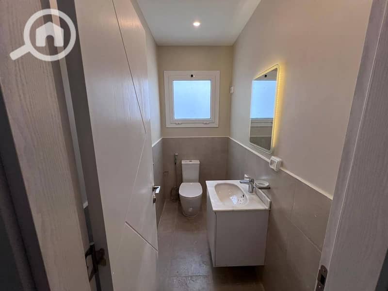 4 548321025_24181281954907451_7789350332572701065_n. jpg