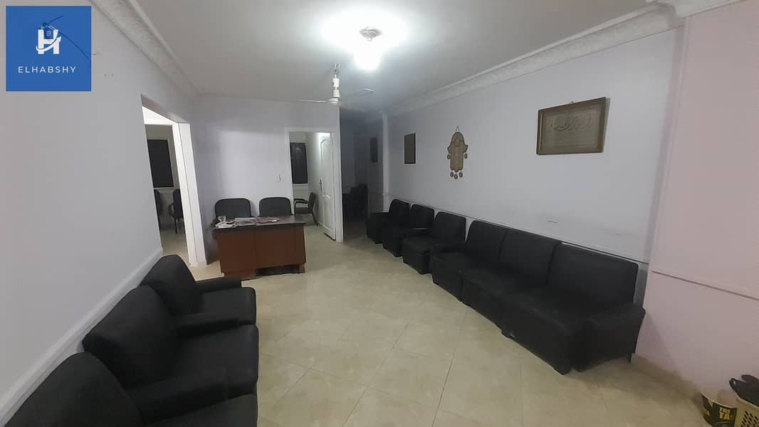 غرفة مشتركة فى الدقى فى عيادة 200م (1). jpg