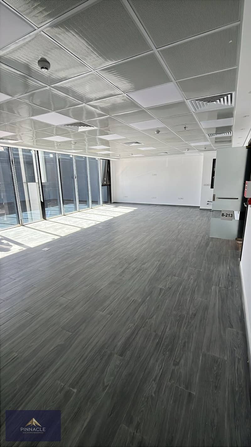 5 WhatsApp Image 2025-10-08 at 18.31. 38_9bb80b83. jpg