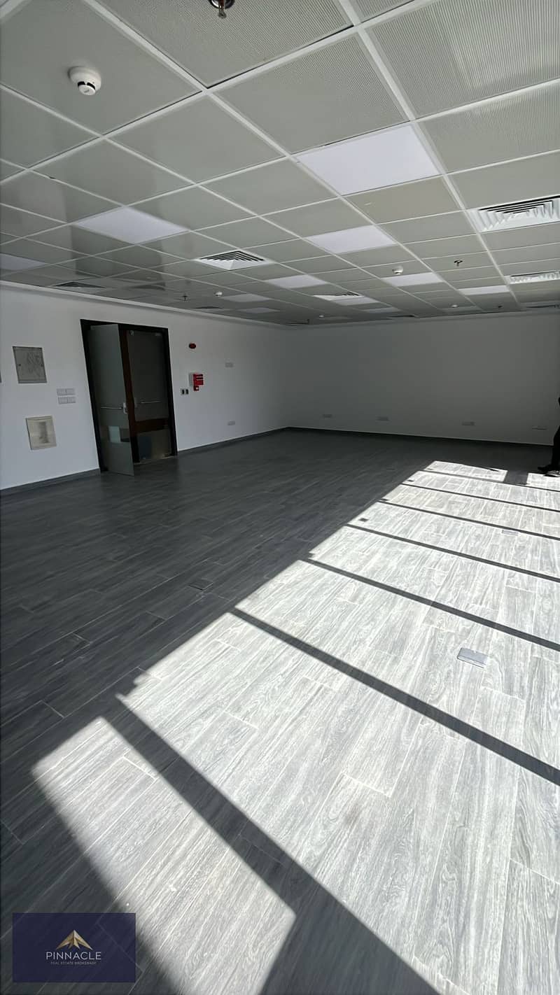 8 WhatsApp Image 2025-10-08 at 18.31. 39_51723dc6. jpg