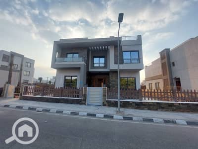 فیلا 5 غرف نوم للبيع في مدينة الشروق، القاهرة - WhatsApp Image 2025-10-07 at 3.29. 10 PM (1). jpeg
