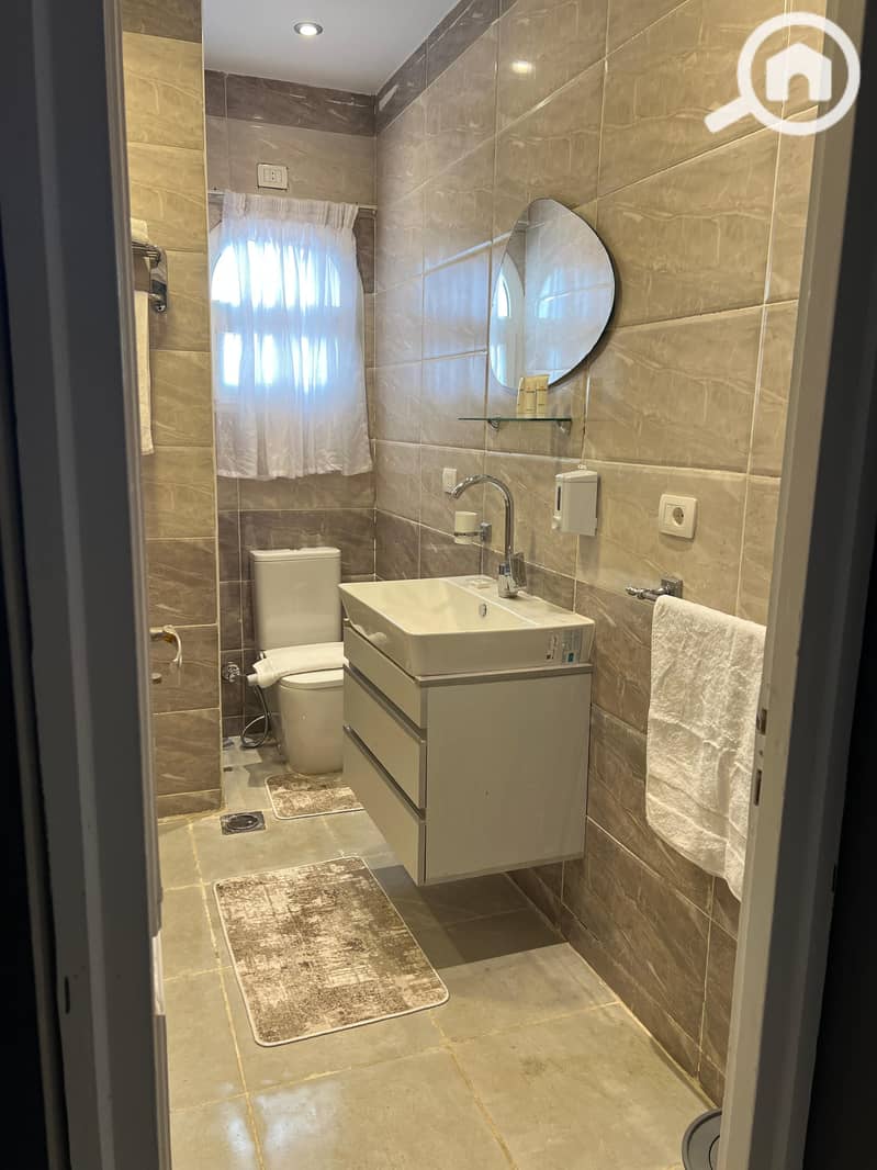 24 d530af44-ef35-4555-a158-15b254e9e817. jpeg