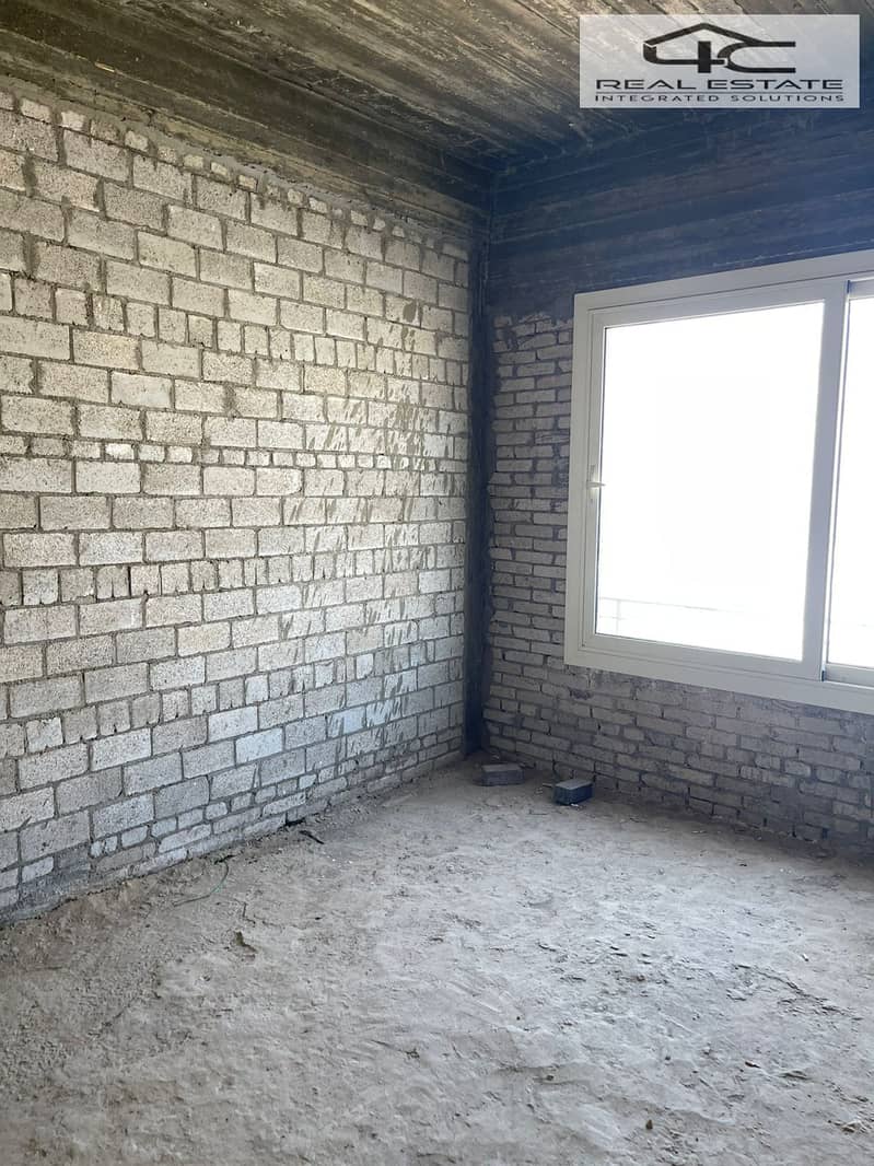 6 WhatsApp Image 2025-10-13 at 4.52. 42 PM. jpeg