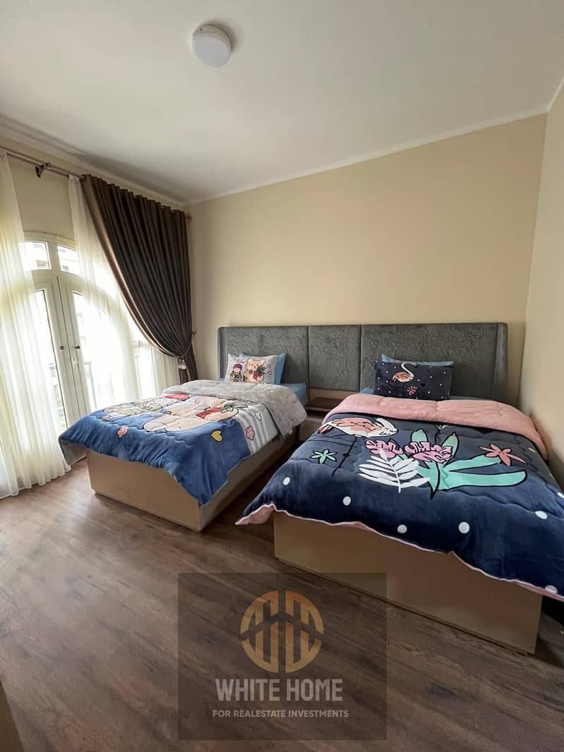 10 a0dde8a9-4c50-4b83-9da8-a5bfc34d26b4. jpeg